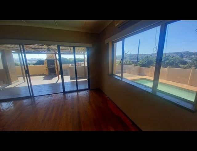 3 BEDROOM HOUSE FOR SALE IN BLUFF